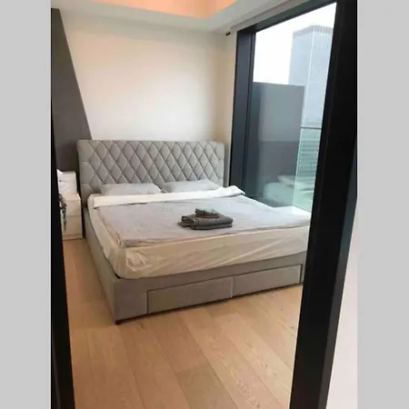 דירה Luxury Skyscraper Apartment With Skyline View *
